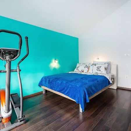 Urban And Quiet Holiday House Bianca * Nin