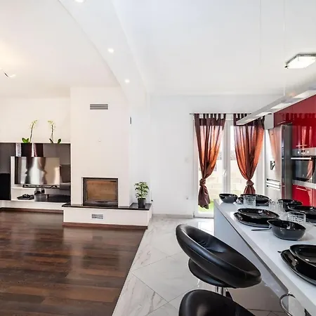 Villa Urban And Quiet Holiday House Bianca *