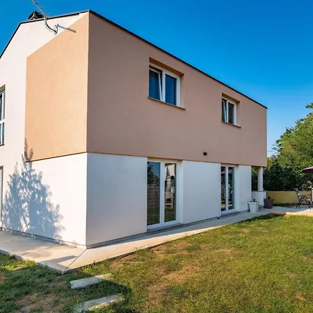Urban And Quiet Holiday House Bianca Villa *