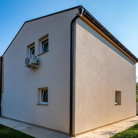 Urban And Quiet Holiday House Bianca