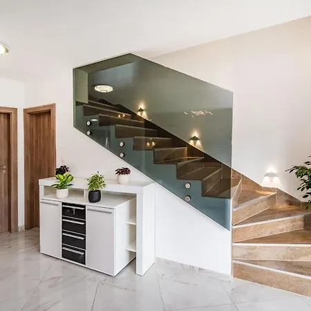 Villa Urban And Quiet Holiday House Bianca